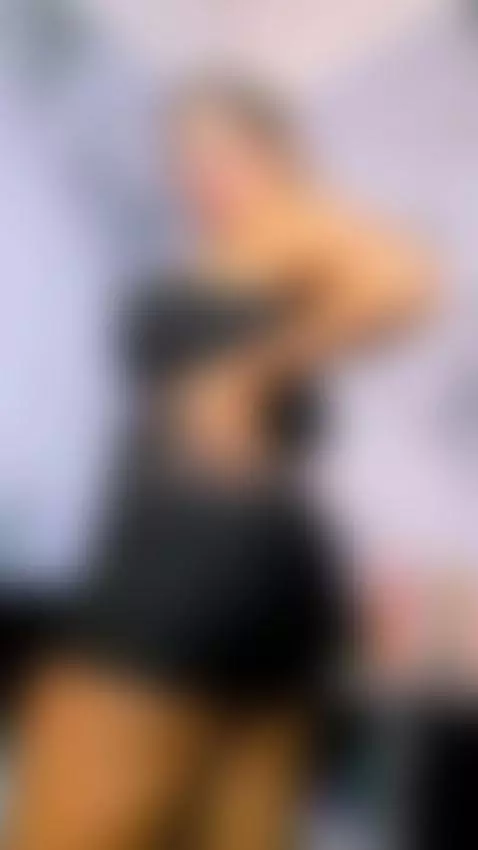 I want to please your cock by bouncing my huge ass 💋 by alixlong