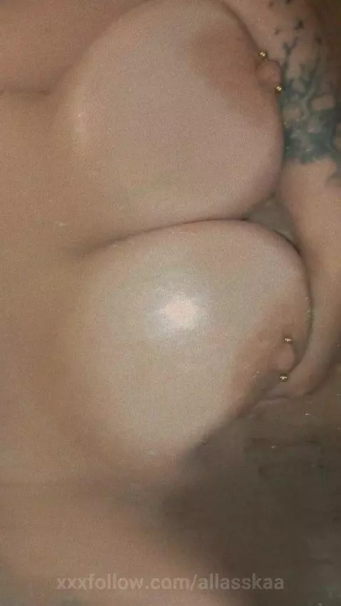 Do you want it on your face???? 🫠🫠 by allasskaa