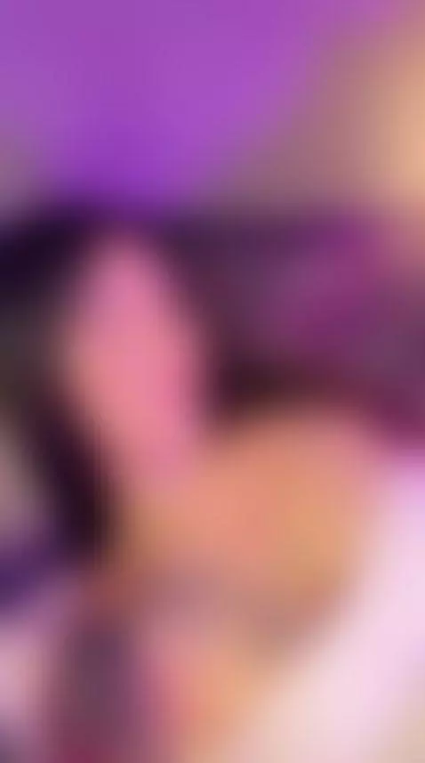 look at me like this… and tell me you can resist 💋🖤 by kim-sttone