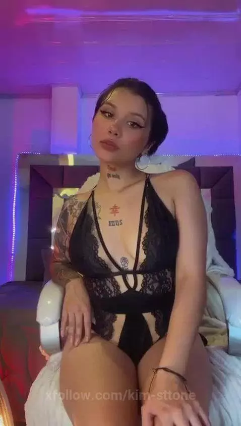 U like my sexy dance? 😈 https://www.camsoda.com/kim-sttone by kim-sttone