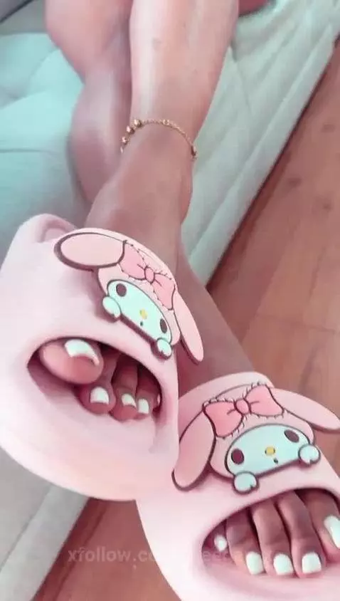 sezy feet ♥ by meegan-x