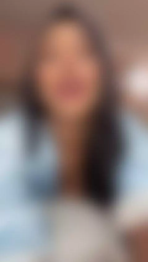 Ebony beauty... I would love it to suck your delicious cock by meegan-x