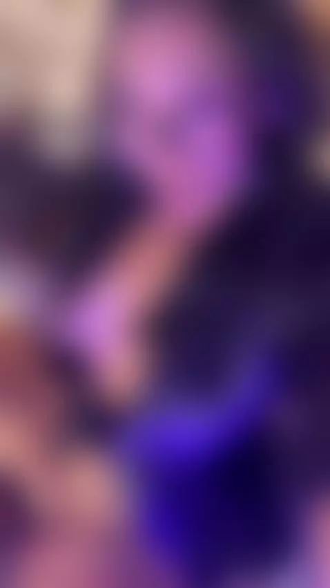 LOOK AT ME AND MAKE ME GET WET by meegan-x