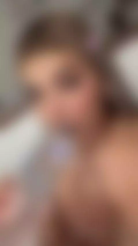 agua ?? 😈😈 by anneaustin