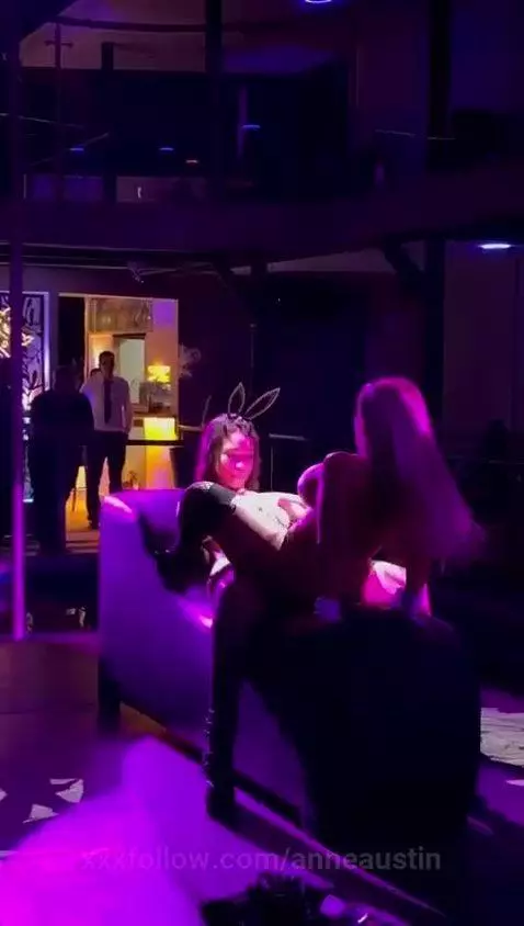 The public enjoyed this show very much 🔥🔥 by anneaustin