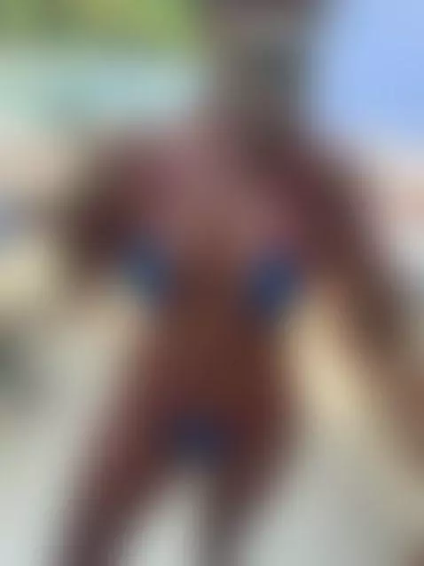 Come enjoy my sexy tan by valeriaferri