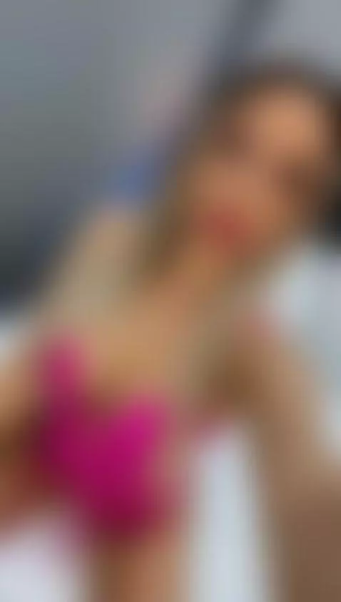 I'm all prepared to meet my prince charming tonight! Who's g... by emillybronte