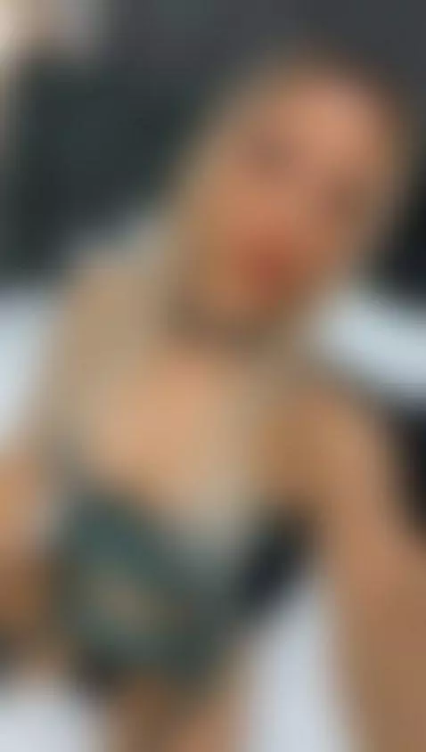 Make me yours, my body needs it. 🥵🔥 😍 Online by emillybronte