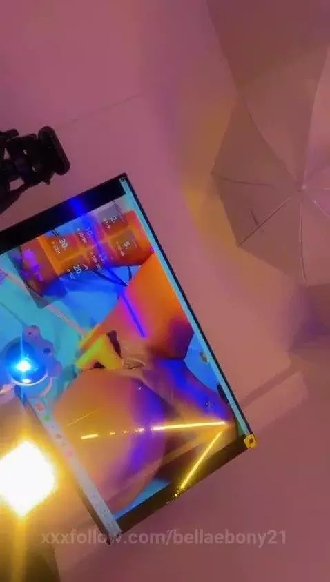 im online by bellaebony21