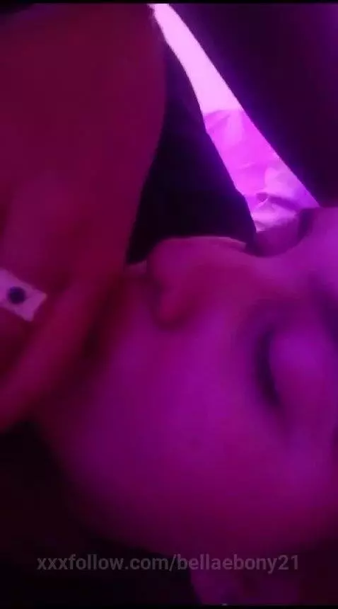 Lesbian show by bellaebony21