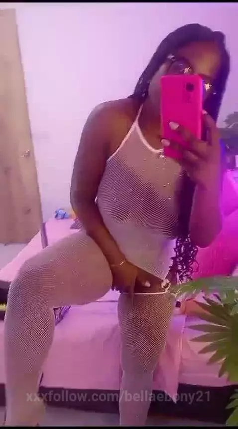 Dancing and play 😈 by bellaebony21