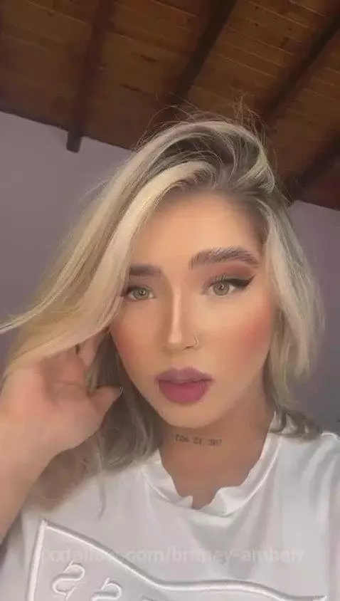 Happy Fridayy♥ by britney-amberr