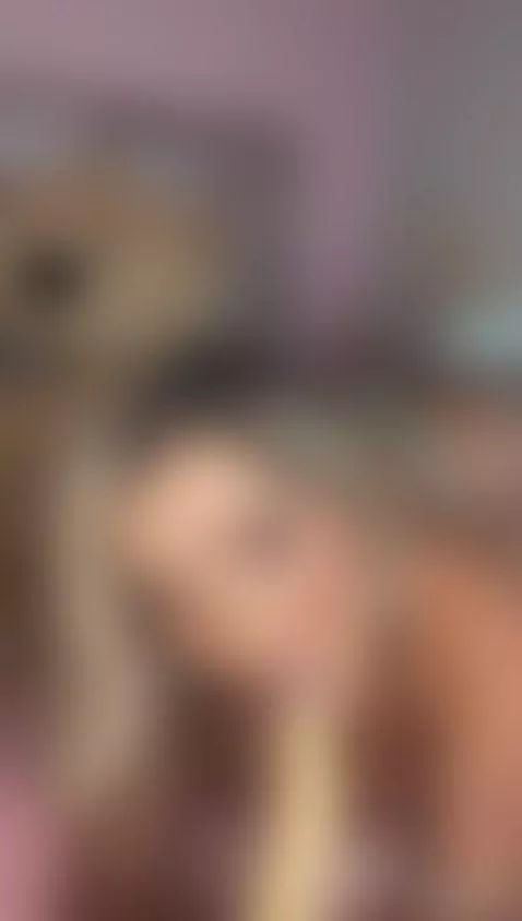 mmm banana 🥴 #deepthroat #latinahorny #18 #camsoda -#foryou by britney-amberr