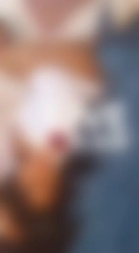 HI GUYS ONLINE NOW! by sweethoneyx