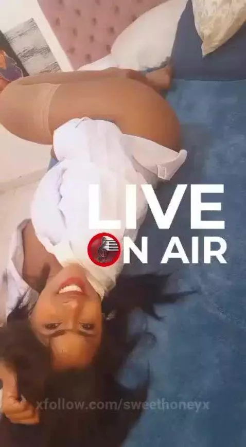 HI GUYS ONLINE NOW! by sweethoneyx