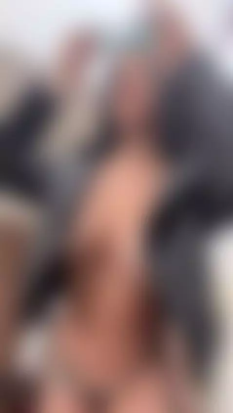 This bad girl wants to get into mischief.😈🍒🔥 by sexysistter