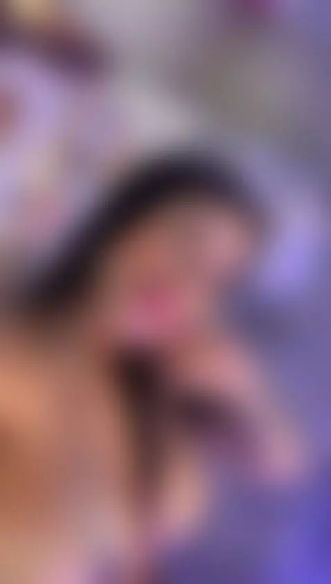 I don't want to talk... I want to moan to you🥵🍆 by sexysistter