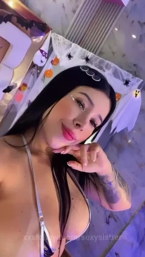 I don't want to talk... I want to moan to you🥵🍆 by sexysistter