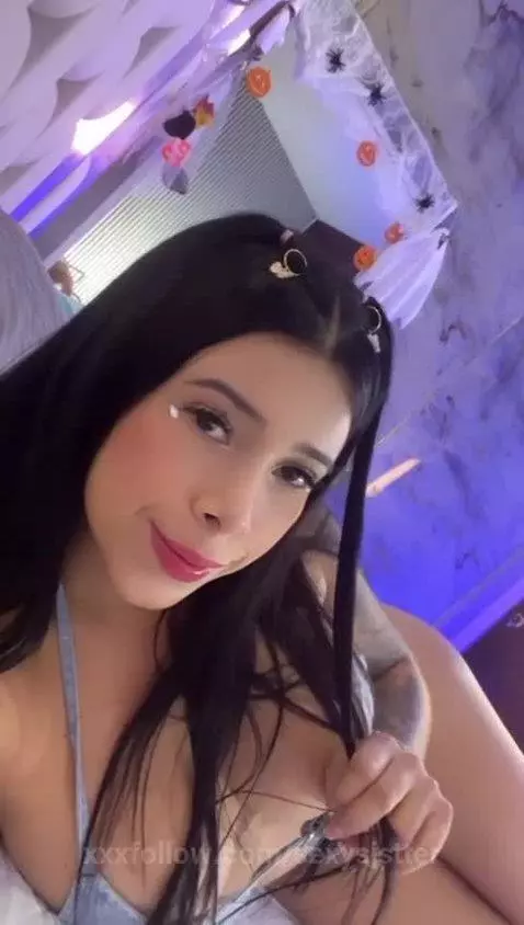 Don't be fooled by my sweet face by sexysistter