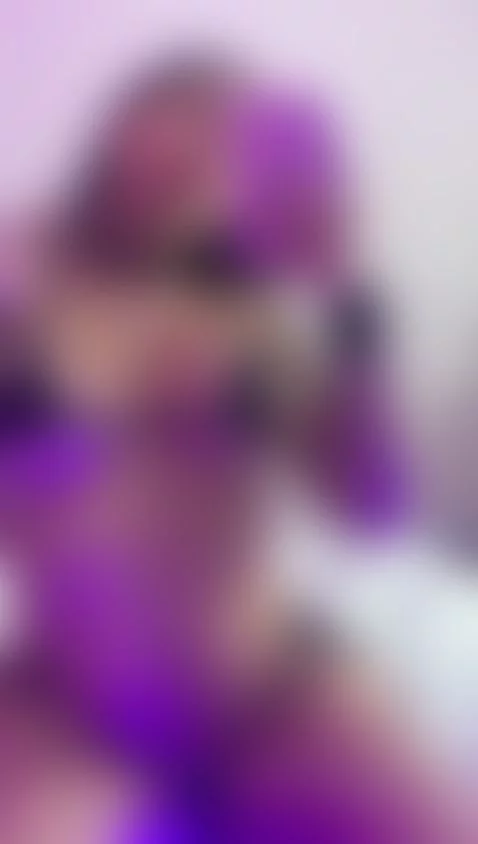 COME SUCK MY NIPLLES!! 😈😈 by sexysistter