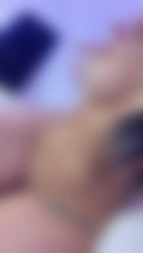 Touch me everywhere dont waste any part 🥵 by sexysistter