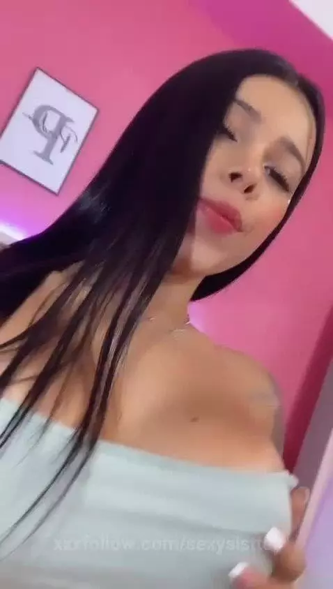 I want so much to kiss you and then feel your cock on my tit... by sexysistter