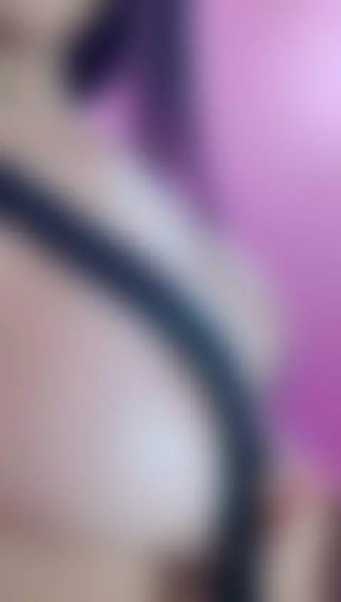 Now do the same with your tongue👅💦 by sexysistter