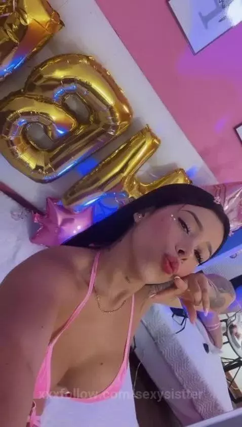 🎈 It's my birthday! Ready to heat things up? There's a surpr... by sexysistter