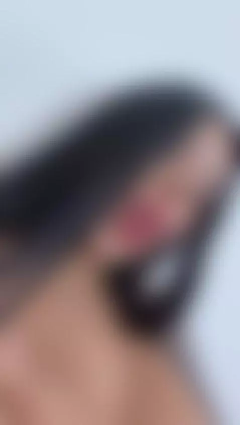 Would you like to have your dick between my tits?  🍒🍆🤤 by sexysistter