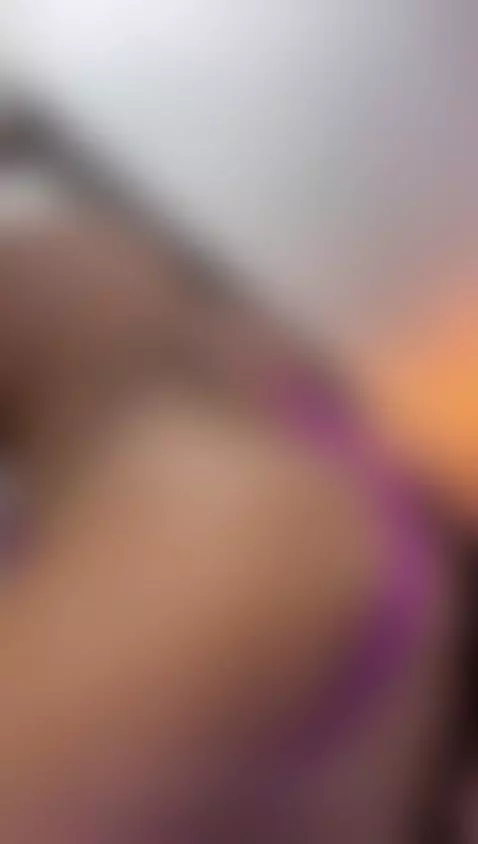 What do you do apart from seeing me? 🍑😏 by sexysistter