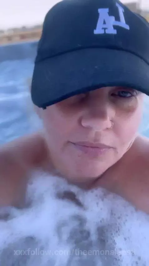 Video by theemonaleesa