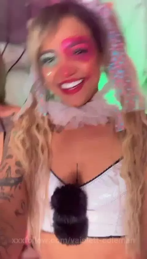 Halloween is coming and we are ready to ask for our candy fi... by vaiolett-coleman