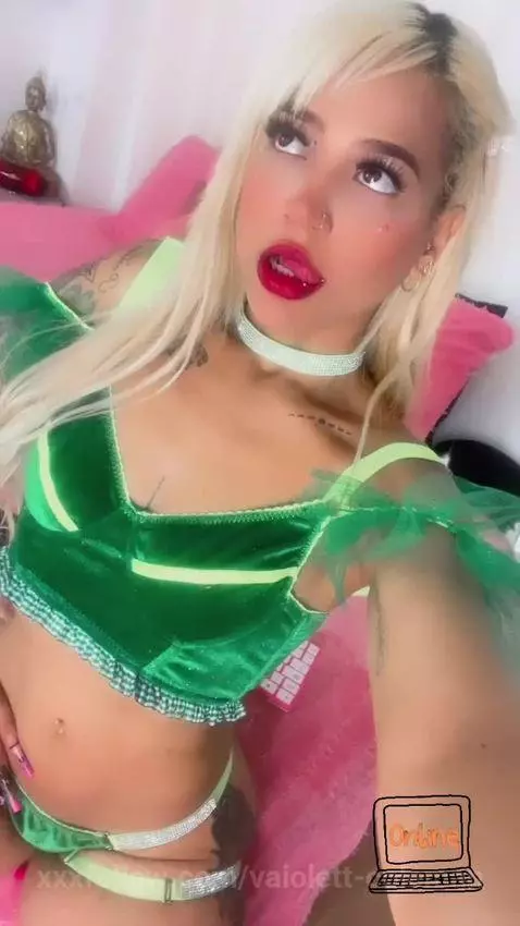 Let's celebrate Saint Patrick together! 🍀 by vaiolett-coleman