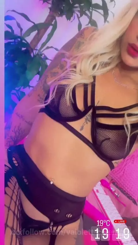 Papi I'm so horny now 😈 by vaiolett-coleman