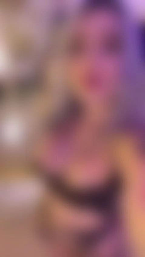 Someone who makes you happy 🌹❤️🙈 by cleojhonson