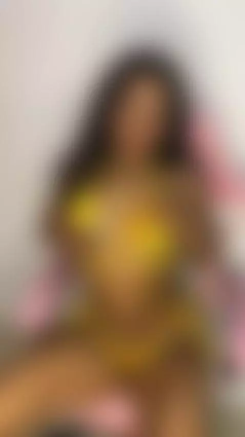 Watch huge ass bounce by hallybans