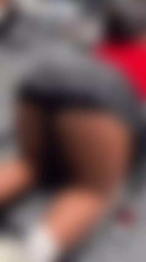 My big booty is too heavy lol by brunna-brownn