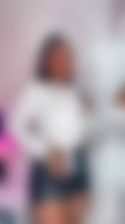 Sexy secretary wants does her job 🤓😈 by brunna-brownn