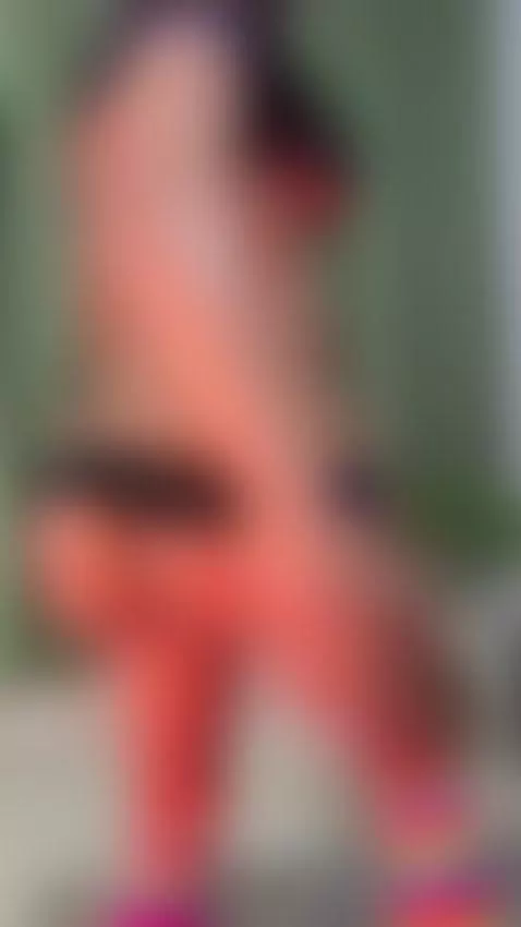 Juicy booty ! by christiekroes