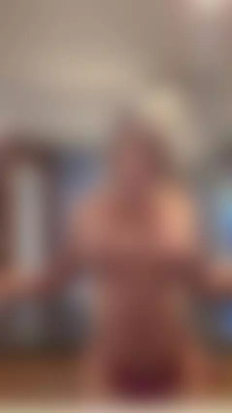 Suprise! by christiekroes