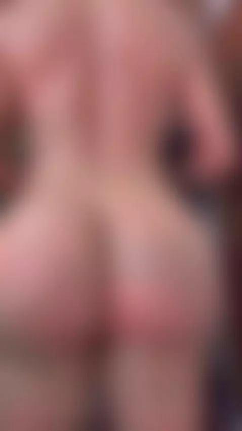 Change outfit ! by christiekroes