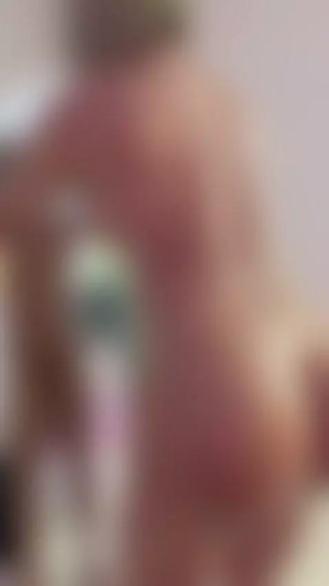 https://www.camsoda.com/es/christiekroes by christiekroes