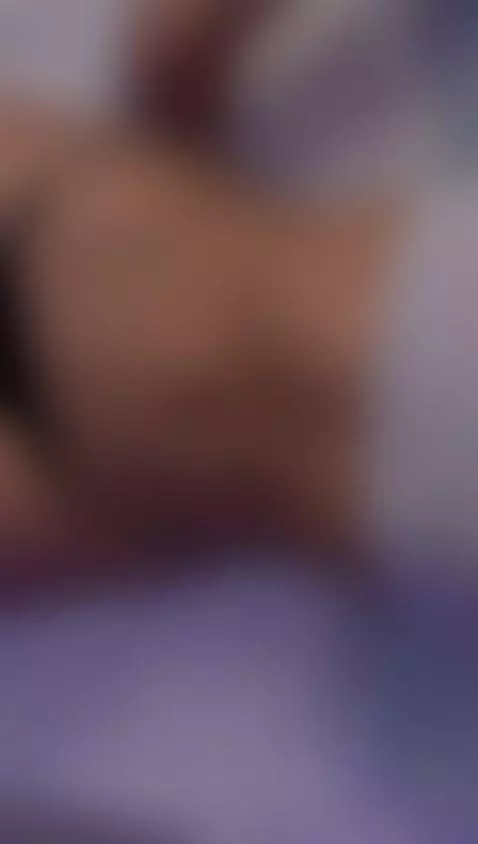 would you kiss my thin waist? by isabella-bunny