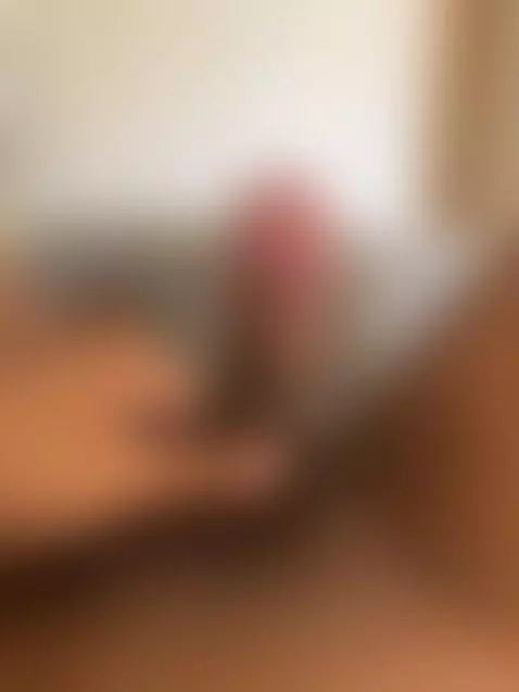 who wants to suck me by bluntee