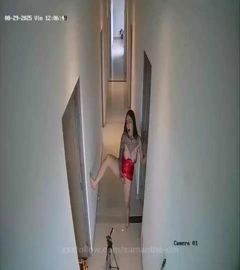 I get caught by my boss giving a big squirt to the new clien... by samantha-dm