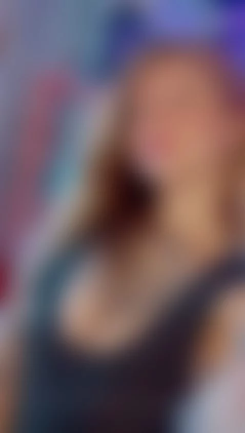 I'm now online guys! join me by emmaa-hostt