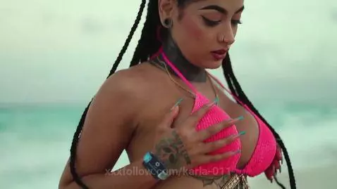 🏖️ by karla-011