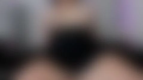 thick hips wanting to wiggle over you by sharonnta