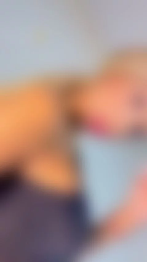 🚨SEXY BRUNETTE IS HERE🚨 by miapalacio