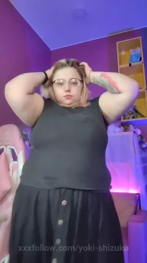 sport, bbw, glasses by yoki-shizuko